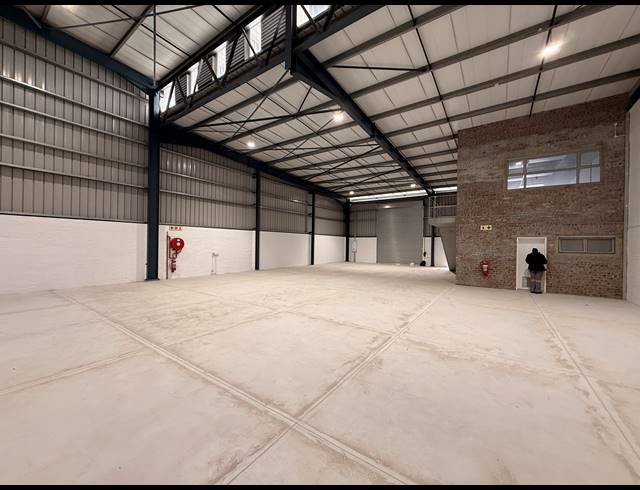 641M² WAREHOUSE FOR SALE IN FIRGROVE